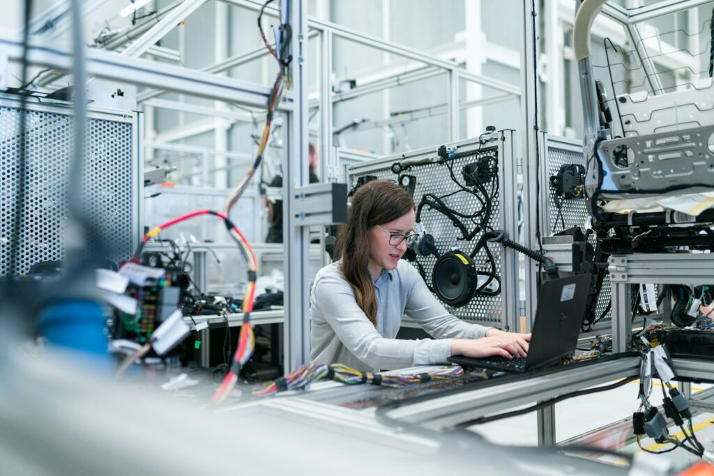 Advanced technology and automation, the focus of ISO/IEC 42001 AI management